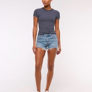 Abercrombie & Fitch The Mom Short Mid Rise, Size 29
